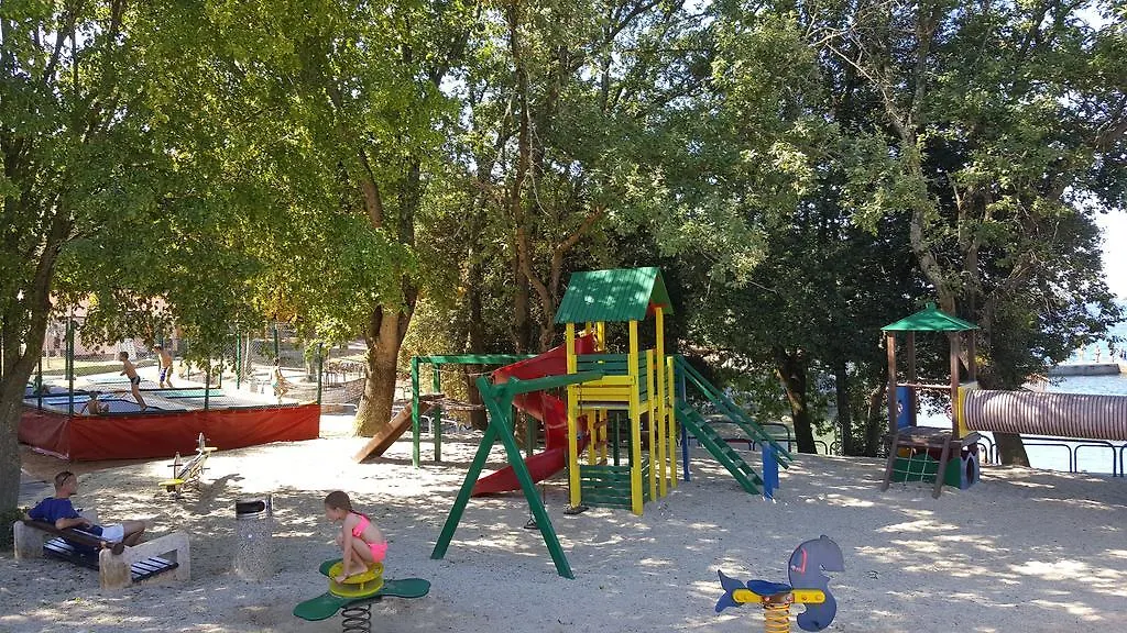 Apartment Alba Funtana 0*,  Croatia