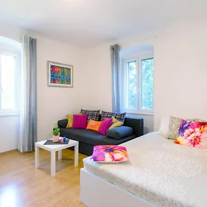 Summer Stone Pleasure Appartamento Spalato